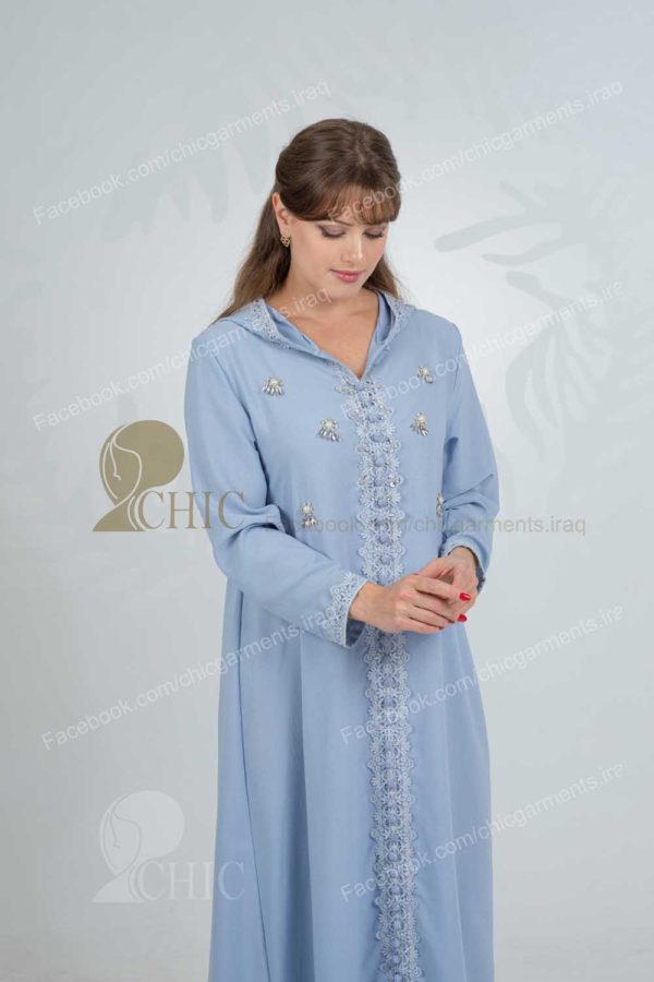 ⁦جلابية خليجي مع شغل يدوي مع كب | سمائي فاتح⁩ - الصورة ⁦3⁩